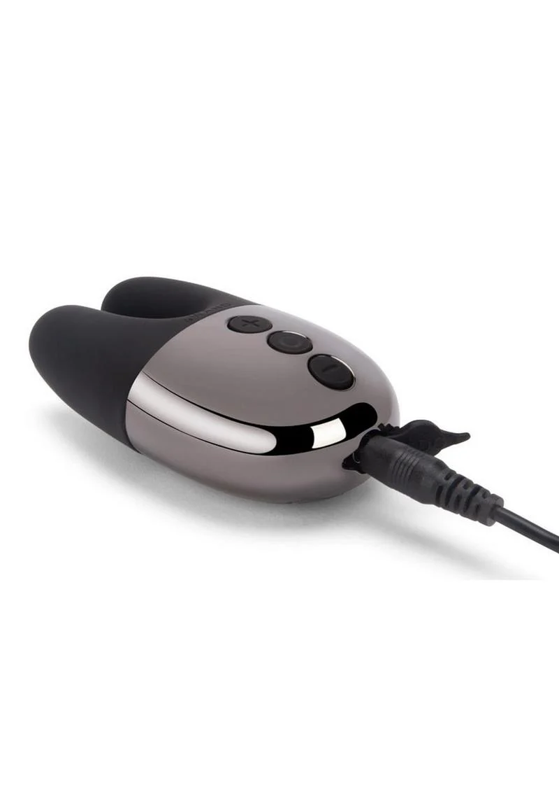 Le Wand Double Vibe Rechargeable Silicone Rabbit Vibrator - Image 11